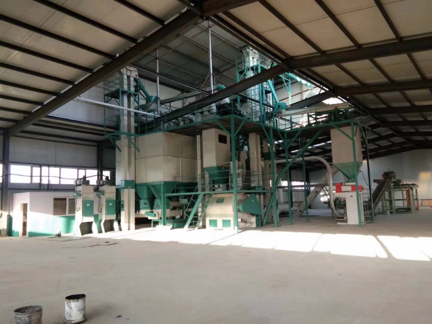 ���ϻ�е�ӹ�װ������